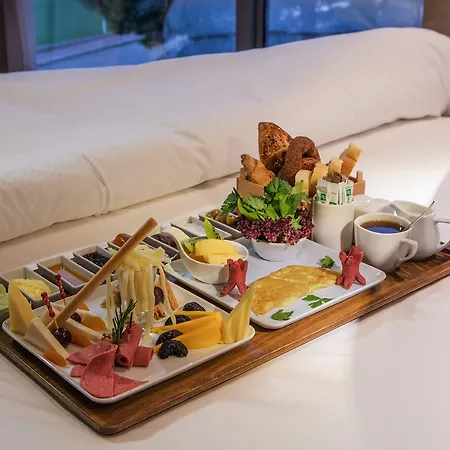 - Lara By Ihg Hotell