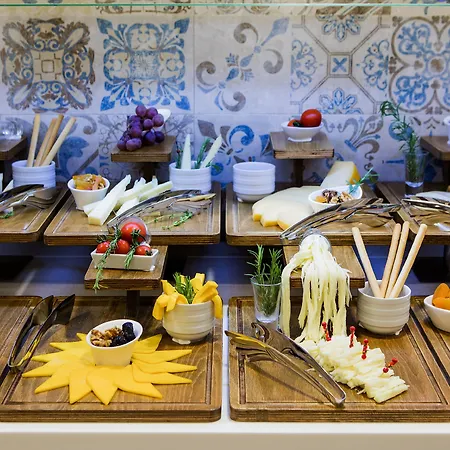 - Lara By Ihg 5* Antalya