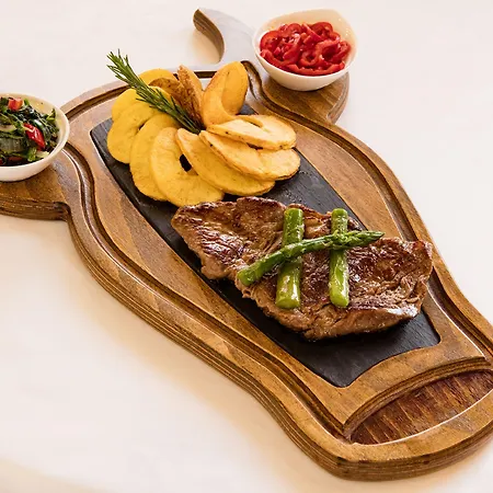 - Lara By Ihg Hotell Antalya