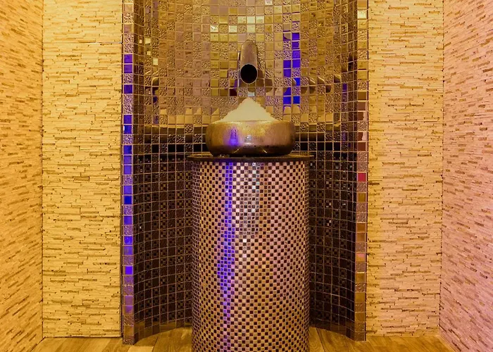 - Lara By Ihg 5*