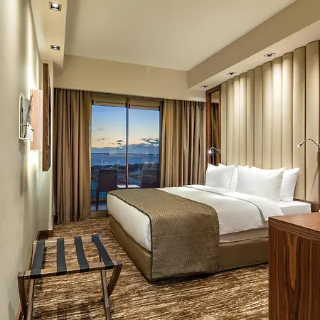 - Lara By Ihg Hotell 5*