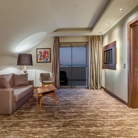 - Lara By Ihg 5* Antalya