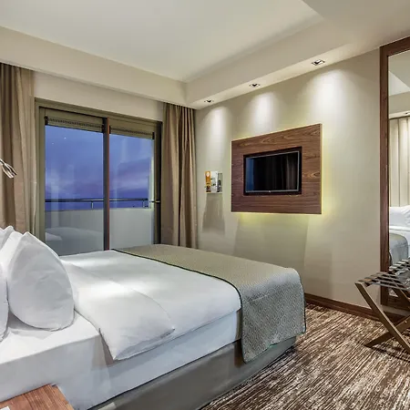 - Lara By Ihg 5* Antalya