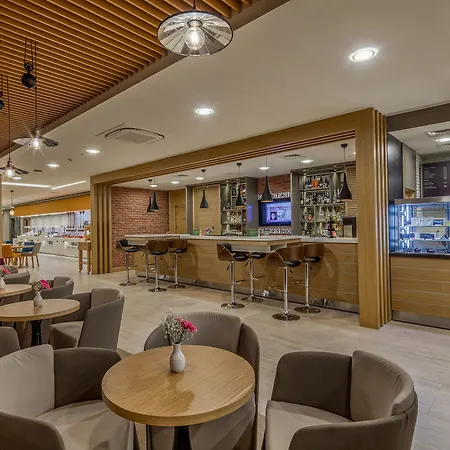 Hotell - Lara By Ihg 5*